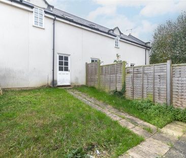 3 bedroom terraced house to rent - Photo 4