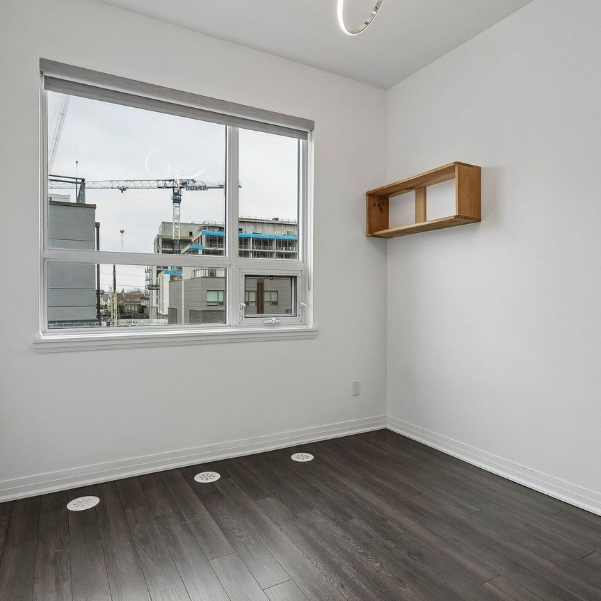 For Lease - 670 Atwater Avenue Unit# 12, Mississauga, Ontario - Photo 1