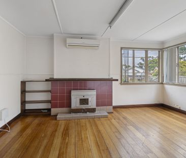 Conveniently Located Home - Ready for Christmas - Photo 4