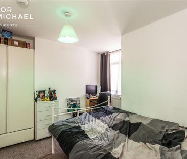 5 bedroom maisonette to rent - Photo 4