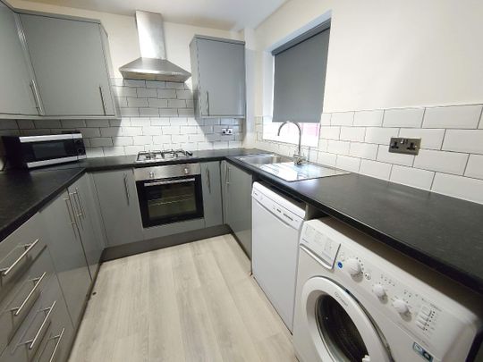 Wrenbury St, Kensington. - Photo 1