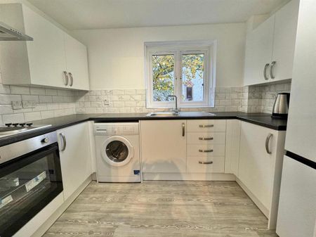 1 bedroom flat to rent - Photo 4