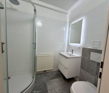 CHARMANTE 1-ZIMMER-WOHNUNG MIT OFFENER KÜCHE IN PERFEKTER LAGE - Photo 3