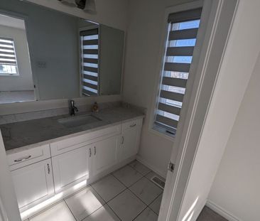 For Lease - 456 Remembrance Drive, Brampton, Ontario - Photo 6