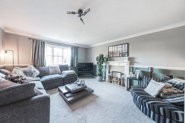 3 bedroom semi-detached house to rent - Photo 1