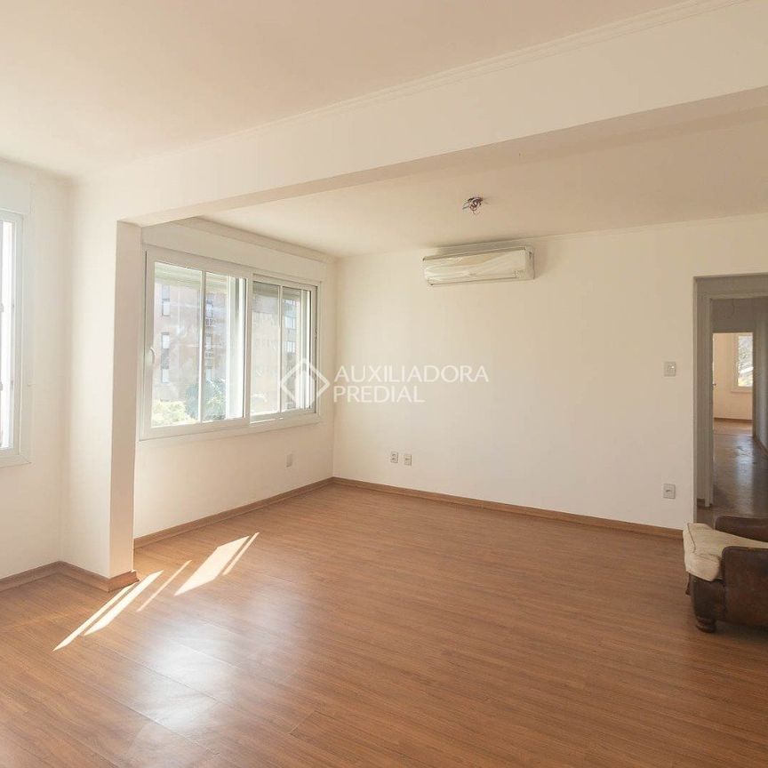 Apartamento com 4 quartos e 143m² para alugar em São João, Porto Alegre. - Photo 1