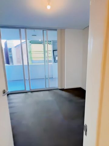 507 Wattle St, Sydney - Photo 2