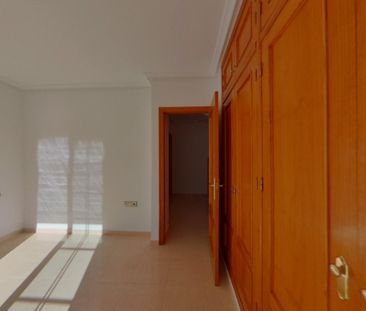 Chalet adosado en alquiler, C/ Castillo San Roque - Residencial Pla... - Photo 4