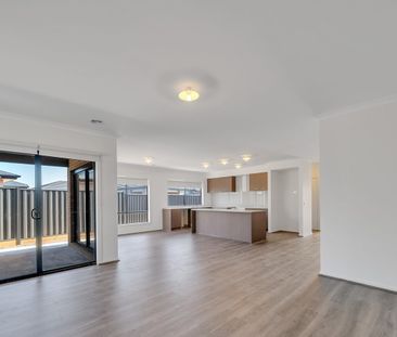 Spacious & Beautiful Family Home in Prime Melton South Location - Photo 3