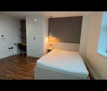Studio Flat, West Point, M16 - Photo 2