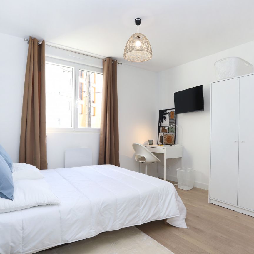 AUGUSTE KERVERN Roommate 5 Bedrooms at Brest - Photo 2
