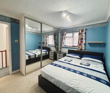 3 bedroom terraced house to rent - Photo 6