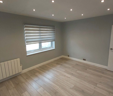 Flat 8, Bramley Road, London, W10 6SY - Photo 2