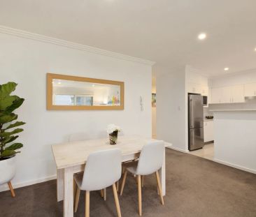 Sleek executive apartment with terrace in a tranquil central cul-de... - Photo 3