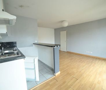 Location Appartement 2 pièces 42m² DEVILLE LES ROUEN 76250 - Photo 4