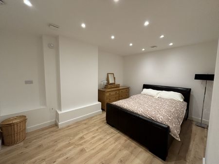 Burlington Mansions Triplex Apartment, Boscombe - Photo 3