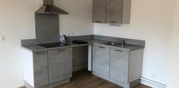 Location Appartement 3 pièces 62m² NOTRE DAME DE BONDEVILLE 76960 - Photo 2