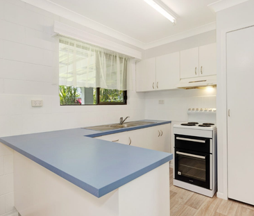 MODERN 3 BEDROOM HOME IN CONDON! - Photo 5