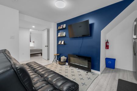 For Lease - 16 GOLDEN Boulevard Unit# 2, Welland, Ontario - Photo 2