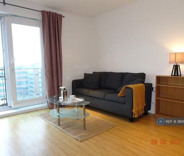 2 bedroom flat to rent - Photo 2