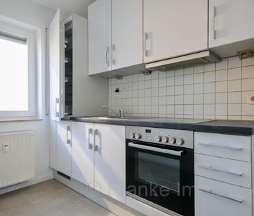 Heidenau - großzügige 2-Zi.-Wohnung mit EBK und Dachterrasse - Foto 3