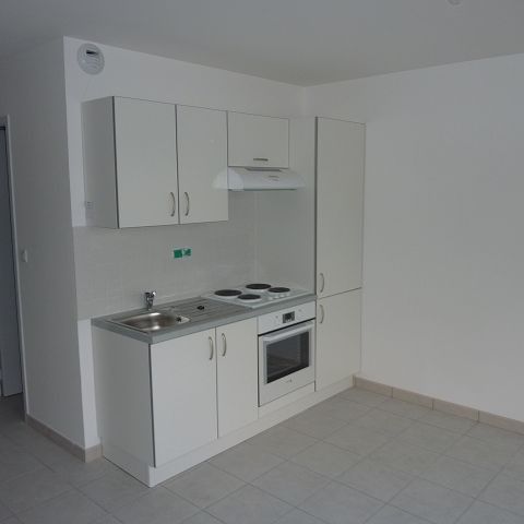 Location Appartement 2 pièces 35m² LA FLECHE 72200 - Photo 1