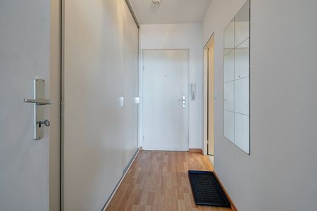 Bright, modern furnished apartment in the mall OEZ - Photo 3