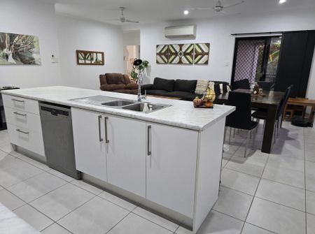 31 Delaware Green, Mount Louisa - Photo 3