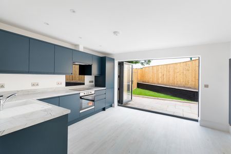 2 Bed Semi-Detached House, Kingswood, BS15 - Photo 5