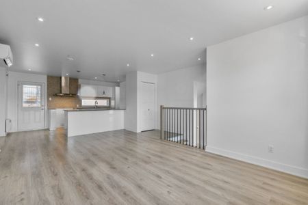 Nouveauté sur le marché Appartement à louer - Laval (Chomedey) (Carrefour Saint-Martin) - Photo 3