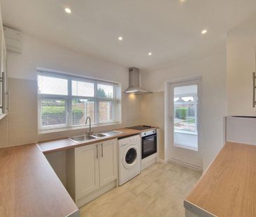 2 bedroom bungalow to rent - Photo 3