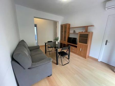 Calle Gonzalo de Berceo, Sevilla, Andalusia 41010 - Photo 4