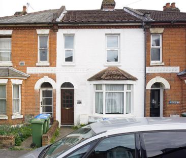 Avenue Road, Southampton - Photo 2