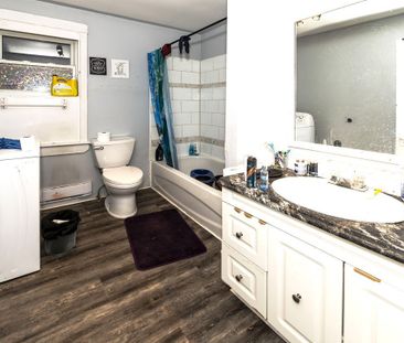 For Lease - 212 Mc Connell Avenue Unit# A (Upper Unit), Cornwall, O... - Photo 3