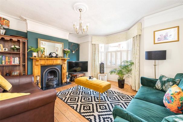 5 bedroom detached house to rent - Photo 1