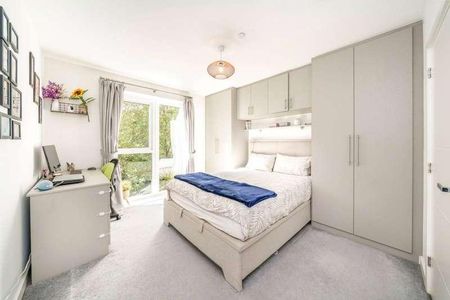 Powell House, Bowen Drive, Charlton, London, SE7 - Photo 4