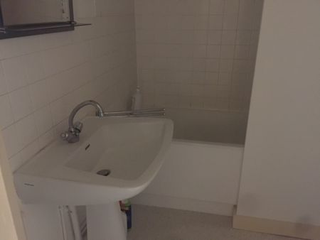 Location Appartement 1 Pièce 25 m² - Photo 3