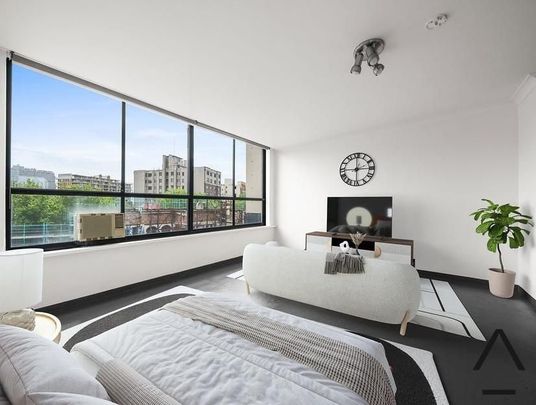 Bright Studio Apartment in Prime Potts Point Location - Photo 1