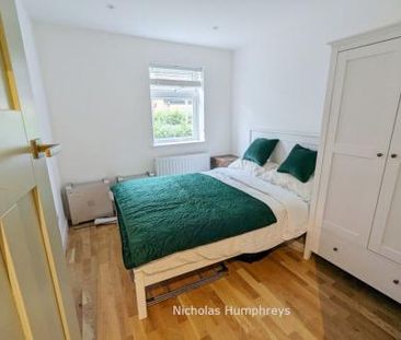 Redhall Close - Photo 4