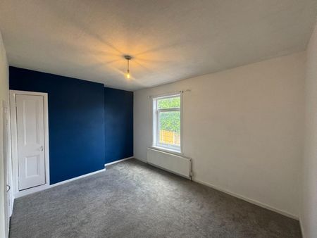 3 bedroom House To Let - Photo 3