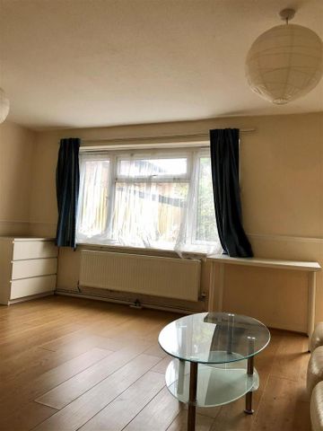 3 bedroom house to rent - Photo 3