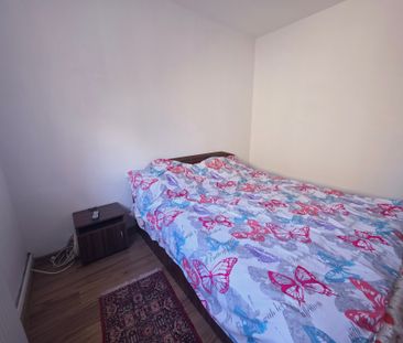 Inchiriere Apartament 3 Camere decomandat Astra zona Pompieri dog f... - Fotografie 1