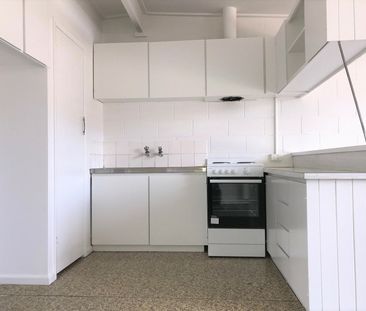 Refreshed 1 Bedroom Unit - Photo 5
