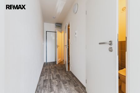 Pronájem bytu 2+kk v osobním vlastnictví 38 m², Nehvizdy - Фото 5