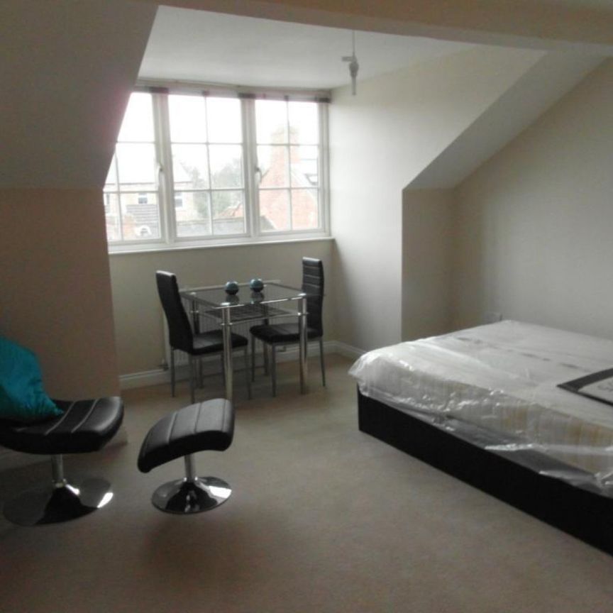1 bedroom Flat To Let - Photo 1