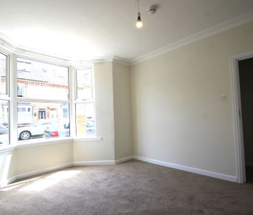 4 bed mid-terraced house to rent in Laburnum Street, Taunton, TA1 - Photo 2