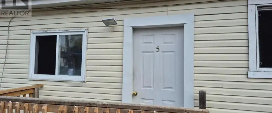 5 - 74 QUEENS CIRCLE | 5 - 74 QUEENS CIRCLE, Fort Erie - Photo 1