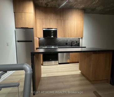 District Lofts , #521 - Photo 4