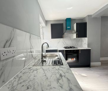 2 Bed Terraced House, Whittier St, L8 - Photo 3