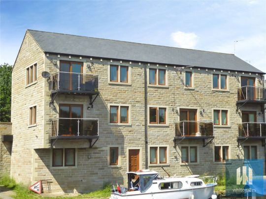 Park Road, Elland, HX5 - Photo 1